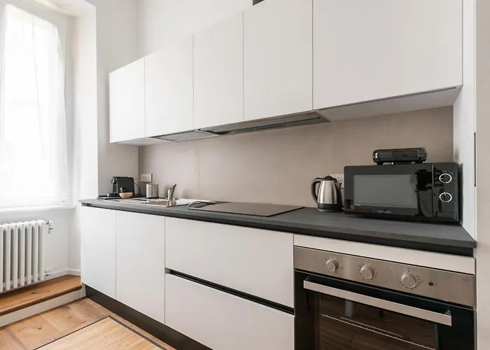 Elegant Haven Re Di Roma By Hostand